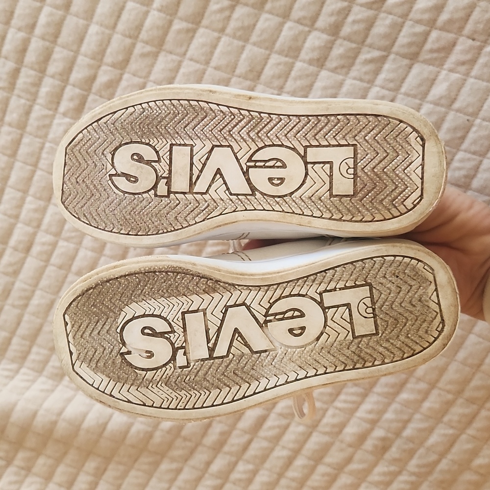 Levi's Shoes - Picture 5 of 7